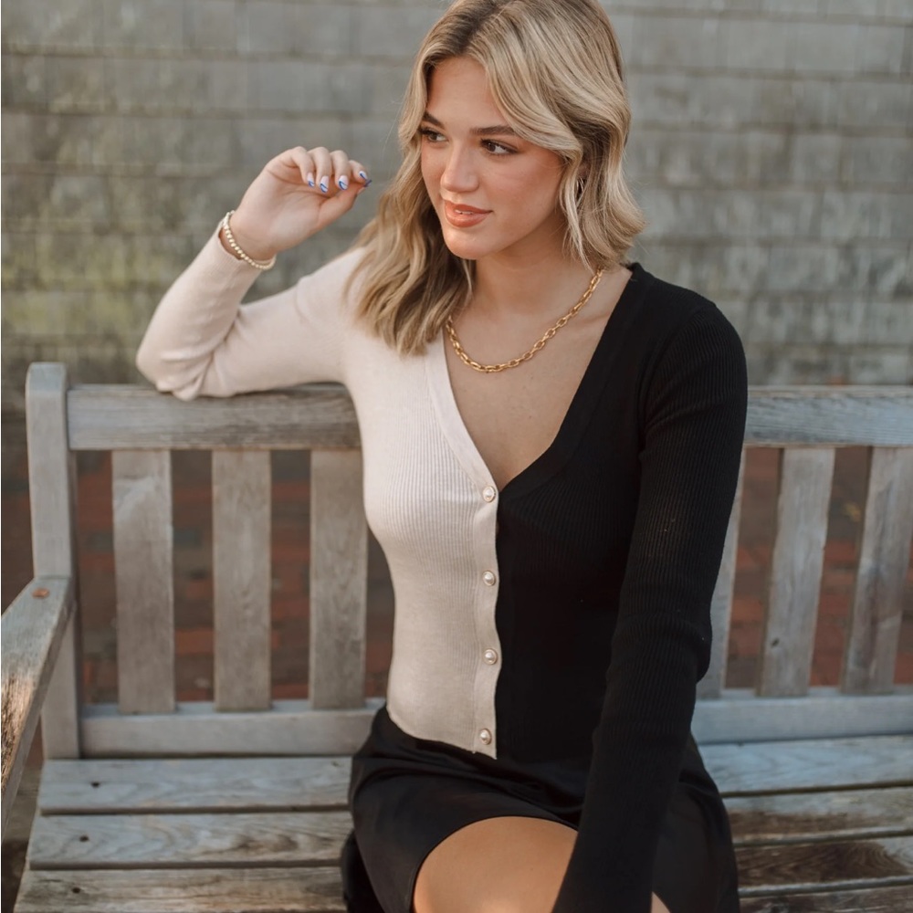 NWT Vestique two tone Gianna cardigan sweater